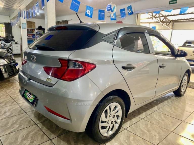 HYUNDAI - HB20 - 2022/2022 - Cinza - R$ 59.499,00