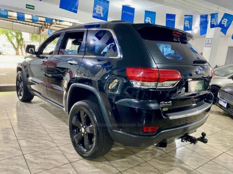 JEEP - GRAND CHEROKEE - 2014/2014 - Preta - R$ 84.299,00