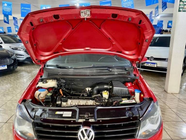 VOLKSWAGEN - FOX - 2013/2013 - Vermelha - R$ 37.499,00