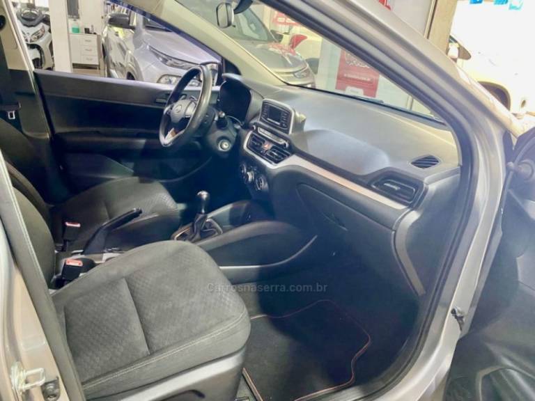 HYUNDAI - HB20 - 2022/2022 - Cinza - R$ 59.499,00