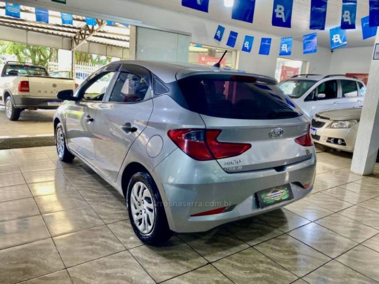 HYUNDAI - HB20 - 2022/2022 - Cinza - R$ 59.499,00