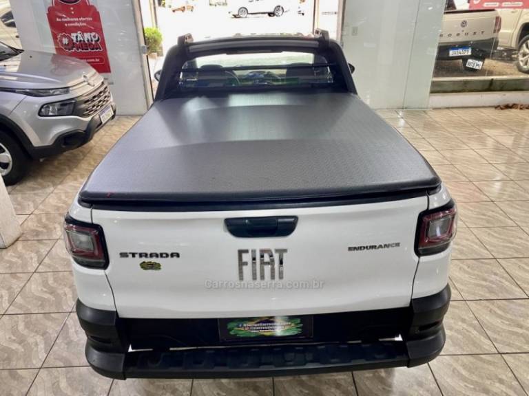 FIAT - STRADA - 2023/2023 - Branca - R$ 73.299,00