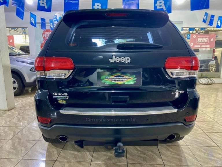 JEEP - GRAND CHEROKEE - 2014/2014 - Preta - R$ 84.299,00