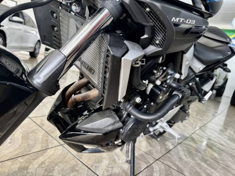 YAMAHA - MT - 2017/2017 - Preta - R$ 19.990,00