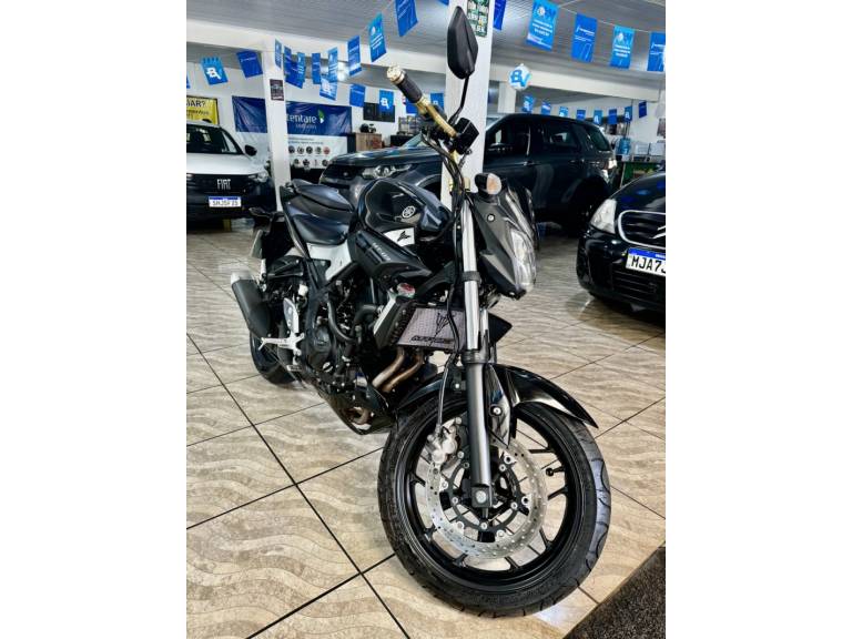 YAMAHA - MT - 2017/2017 - Preta - R$ 19.990,00