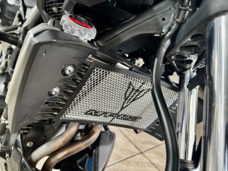 YAMAHA - MT - 2017/2017 - Preta - R$ 19.990,00