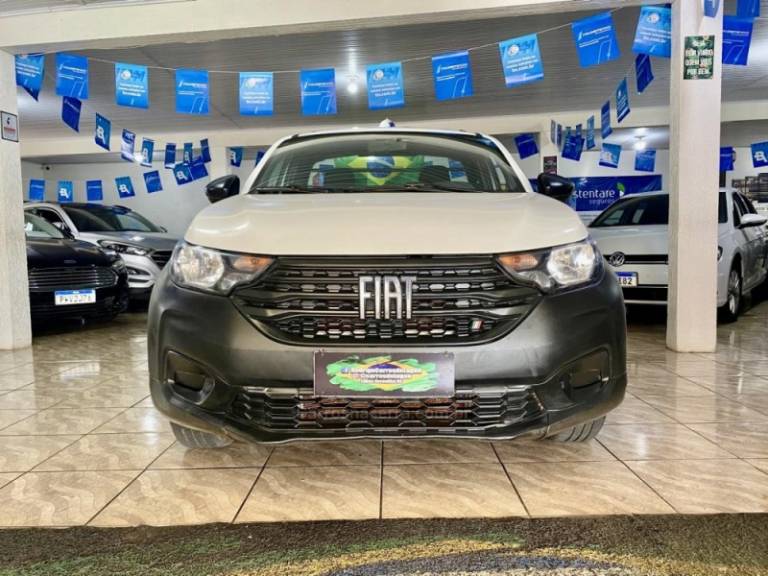 FIAT - STRADA - 2023/2023 - Branca - R$ 73.299,00