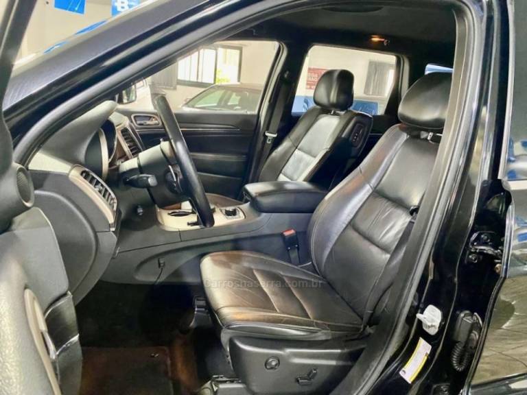 JEEP - GRAND CHEROKEE - 2014/2014 - Preta - R$ 84.299,00